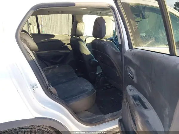 KL7CJPSB9GB759808 2016 CHEVROLET TRAX - Image 8