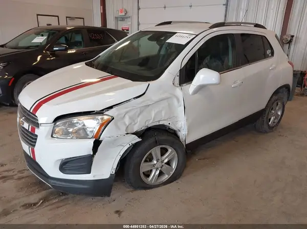 KL7CJPSB9GB761087 2016 CHEVROLET TRAX - Image 2
