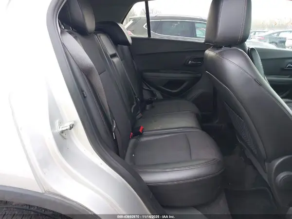 KL7CJPSB9HB136867 2017 CHEVROLET TRAX - Image 8