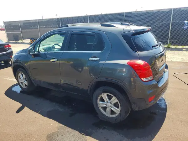 KL7CJPSB9HB203855 2017 CHEVROLET TRAX - Image 2