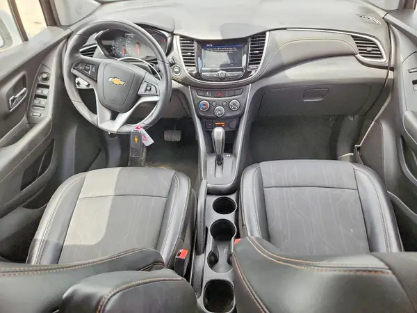 KL7CJPSB9JB580255 2018 CHEVROLET TRAX - Image 8