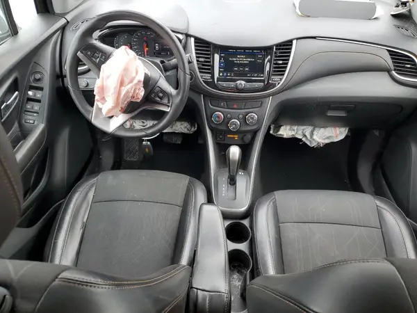 KL7CJPSB9JB593717 2018 CHEVROLET TRAX - Image 8