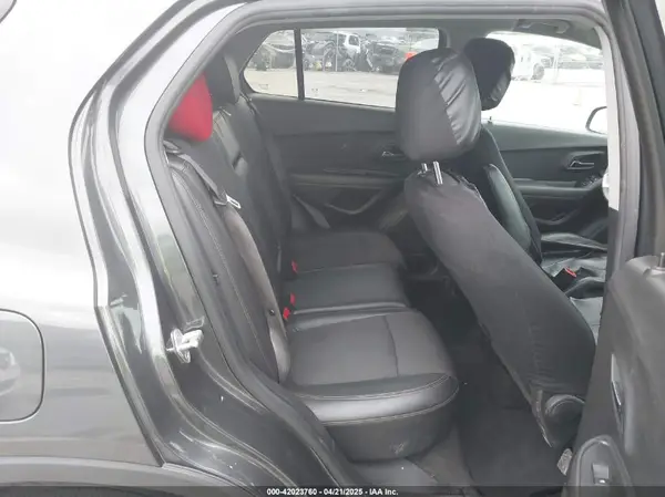 KL7CJPSB9JB616509 2018 CHEVROLET TRAX - Image 8