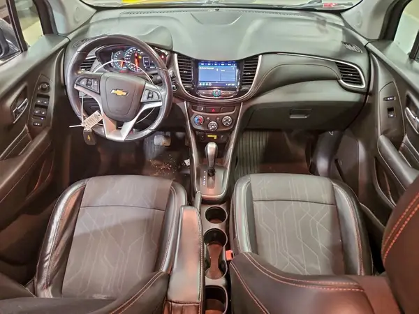KL7CJPSB9JB667055 2018 CHEVROLET TRAX - Image 8