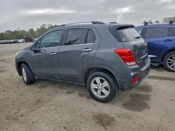 KL7CJPSB9JB673695 2018 CHEVROLET TRAX - Image 2