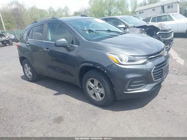 KL7CJPSB9JB689153 2018 CHEVROLET TRAX - Image 1
