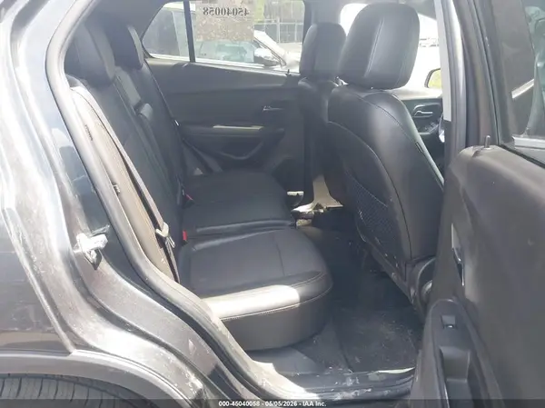 KL7CJPSB9JB689153 2018 CHEVROLET TRAX - Image 8
