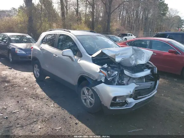 KL7CJPSB9JB699911 2018 CHEVROLET TRAX - Image 1
