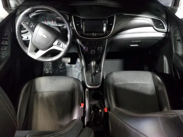 KL7CJPSB9JB713595 2018 CHEVROLET TRAX - Image 8