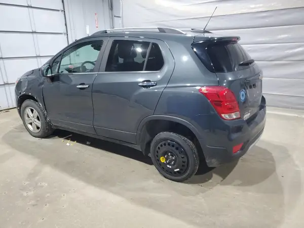 KL7CJPSB9JB723365 2018 CHEVROLET TRAX - Image 2