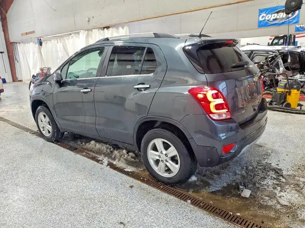 KL7CJPSB9JB724886 2018 CHEVROLET TRAX - Image 2