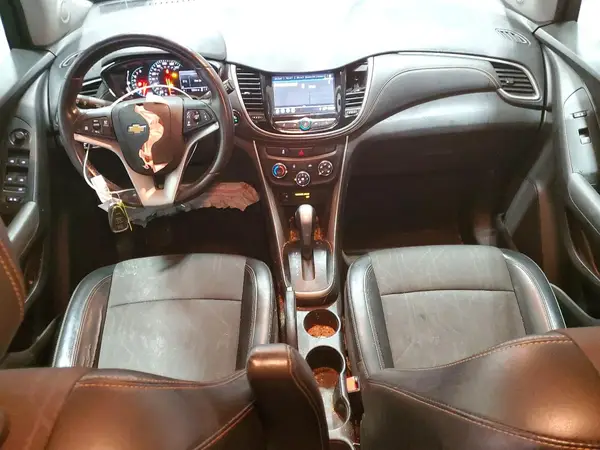 KL7CJPSB9JB724886 2018 CHEVROLET TRAX - Image 8