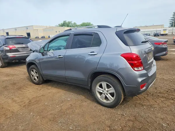 KL7CJPSB9KB717745 2019 CHEVROLET TRAX - Image 2