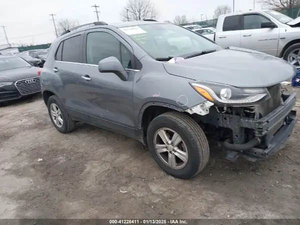 KL7CJPSB9KB768520 2019 CHEVROLET TRAX - Image 1
