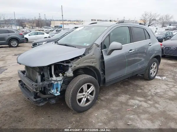 KL7CJPSB9KB768520 2019 CHEVROLET TRAX - Image 2