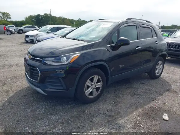 KL7CJPSB9KB789576 2019 CHEVROLET TRAX - Image 2