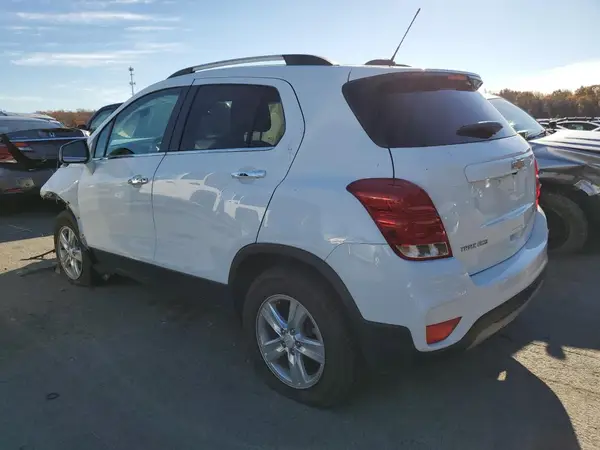 KL7CJPSB9KB828974 2019 CHEVROLET TRAX - Image 2