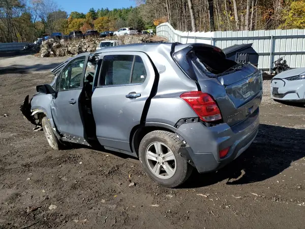 KL7CJPSB9KB834483 2019 CHEVROLET TRAX - Image 2