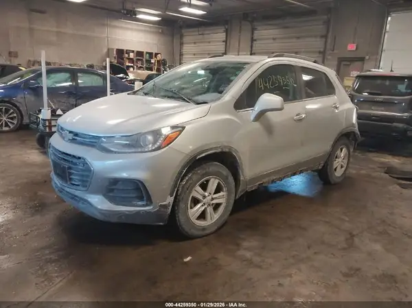 KL7CJPSB9KB847332 2019 CHEVROLET TRAX - Image 2