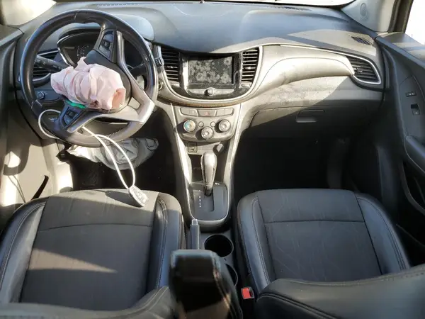 KL7CJPSB9KB858105 2019 CHEVROLET TRAX - Image 8