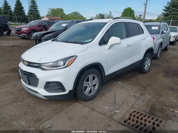 KL7CJPSB9KB860212 2019 CHEVROLET TRAX - Image 2