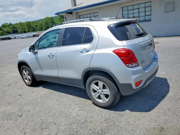 KL7CJPSB9KB888916 2019 CHEVROLET TRAX - Image 2