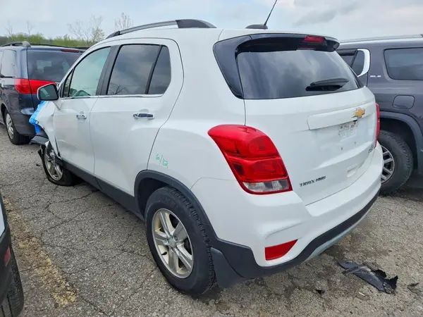 KL7CJPSB9KB891508 2019 CHEVROLET TRAX - Image 2