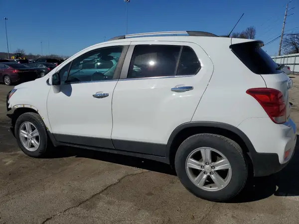 KL7CJPSB9KB906220 2019 CHEVROLET TRAX - Image 2