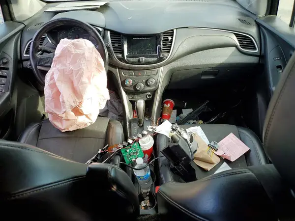 KL7CJPSB9KB935894 2019 CHEVROLET TRAX - Image 8