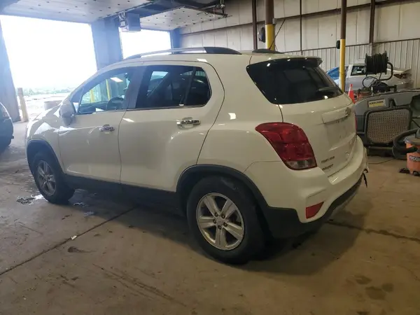 KL7CJPSB9LB002434 2020 CHEVROLET TRAX - Image 2