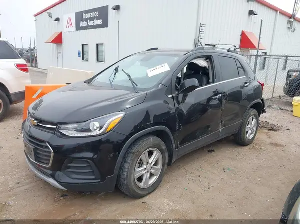KL7CJPSB9LB007584 2020 CHEVROLET TRAX - Image 2