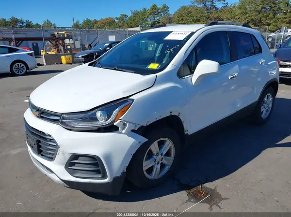 KL7CJPSB9LB025602 2020 CHEVROLET TRAX - Image 2