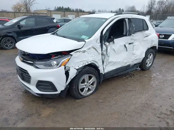 KL7CJPSB9LB036678 2020 CHEVROLET TRAX - Image 2