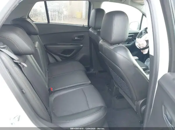 KL7CJPSB9LB064772 2020 CHEVROLET TRAX - Image 8