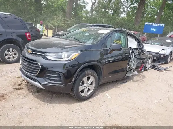 KL7CJPSB9LB065758 2020 CHEVROLET TRAX - Image 2