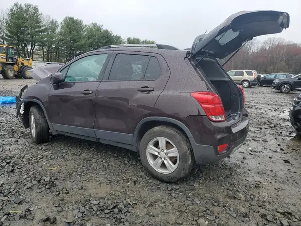 KL7CJPSB9MB308521 2021 CHEVROLET TRAX - Image 2