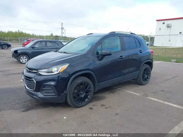 KL7CJPSB9MB312648 2021 CHEVROLET TRAX - Image 2