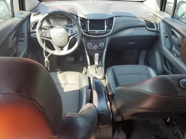 KL7CJPSB9MB323326 2021 CHEVROLET TRAX - Image 8