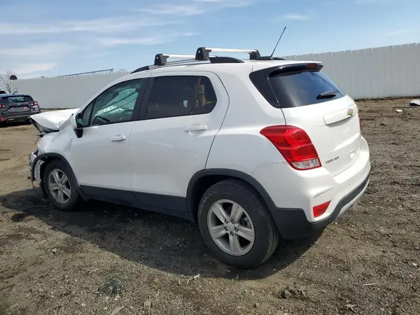 KL7CJPSB9MB326050 2021 CHEVROLET TRAX - Image 2