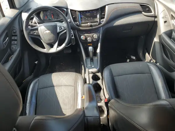 KL7CJPSB9MB327263 2021 CHEVROLET TRAX - Image 8