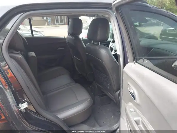 KL7CJPSB9MB328963 2021 CHEVROLET TRAX - Image 8