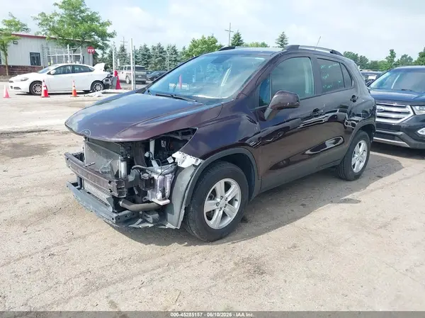 KL7CJPSB9MB340725 2021 CHEVROLET TRAX - Image 2