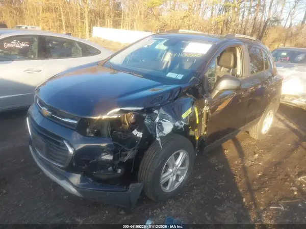 KL7CJPSB9MB341065 2021 CHEVROLET TRAX - Image 2
