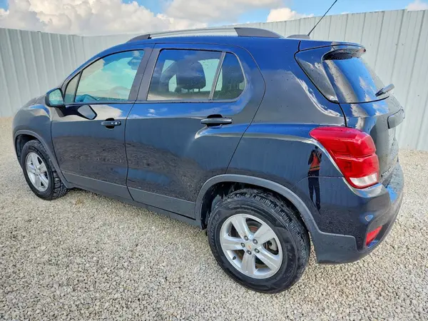 KL7CJPSB9MB347464 2021 CHEVROLET TRAX - Image 2