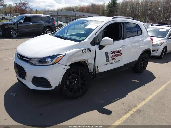 KL7CJPSB9MB356780 2021 CHEVROLET TRAX - Image 2