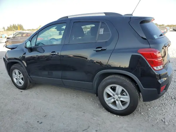 KL7CJPSB9MB357377 2021 CHEVROLET TRAX - Image 2