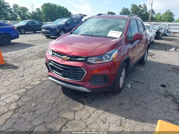 KL7CJPSB9MB357668 2021 CHEVROLET TRAX - Image 2