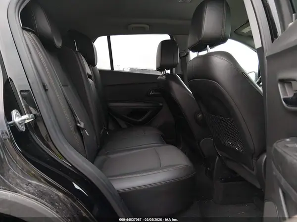 KL7CJPSB9MB359002 2021 CHEVROLET TRAX - Image 8