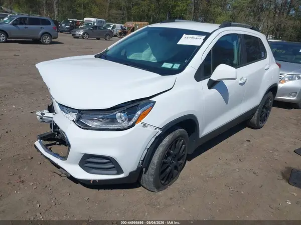 KL7CJPSB9MB359467 2021 CHEVROLET TRAX - Image 2
