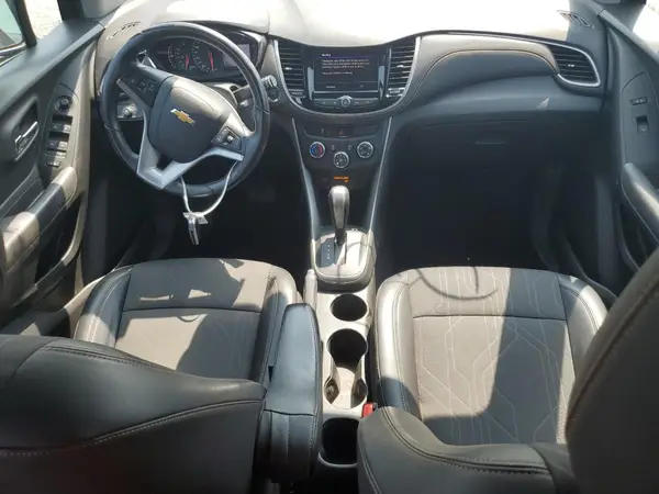KL7CJPSBBLB005101 2020 CHEVROLET TRAX - Image 8